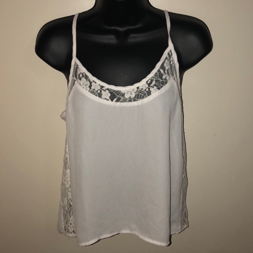 Floral Laced Detailed Tank Top